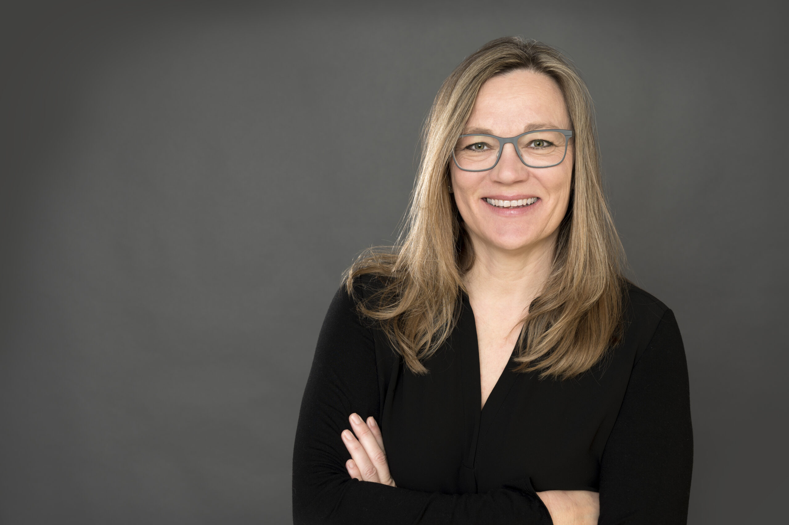 Wilma Herrle Porträt mit Hintergrund Porträt von Wilma Herrle